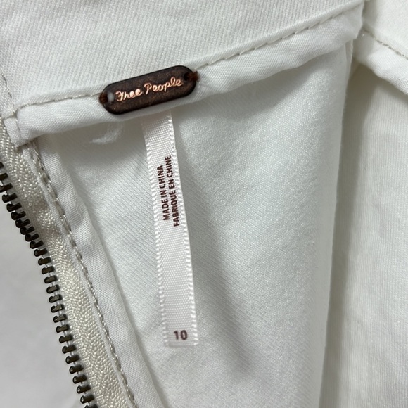 Free People white denim back zipper no pockets SEE MEASUREMENTS!!! - Picture 5 of 6